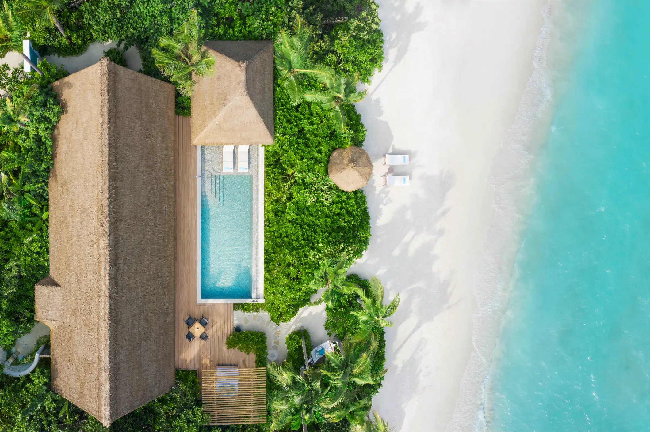 King Beach Villa with Pool